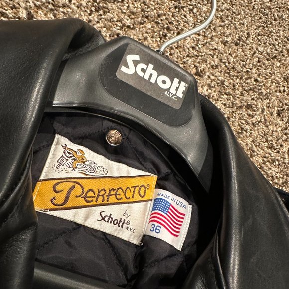 Schott NYC 118 Classic Perfecto Leather Motorcycle Jacket - Picture 2 of 8